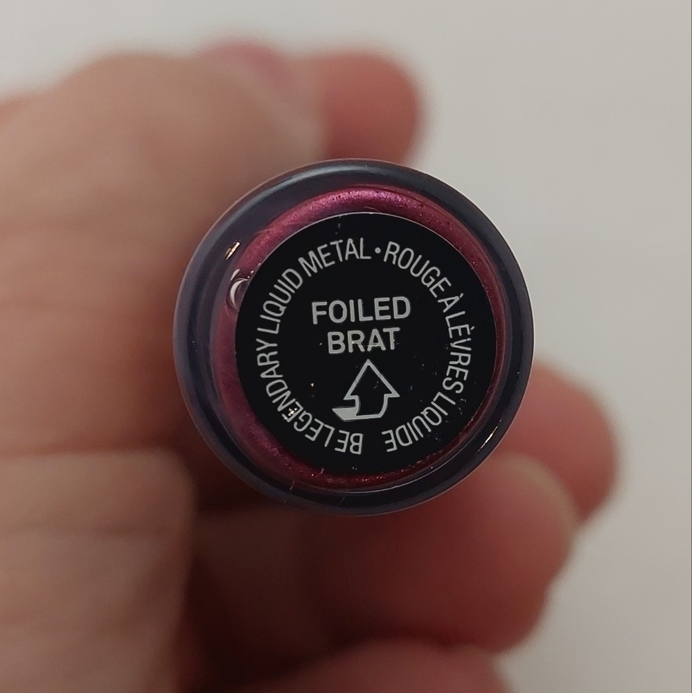 Smashbox Foiled Brat Liquid Metal Lipstick .27 fl. oz liq 8 ml - Picture 8 of 9